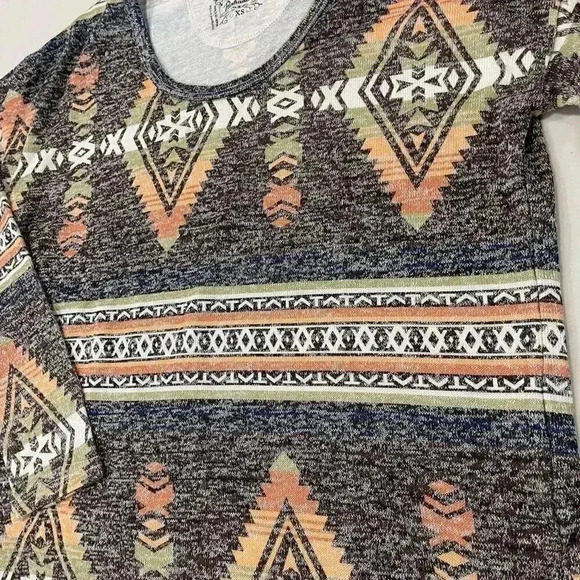 Panhandle NWT Scoop Neck Southwestern Print Knit 3/4 Sleeve Blouse Women’s XS - Picture 2 of 5